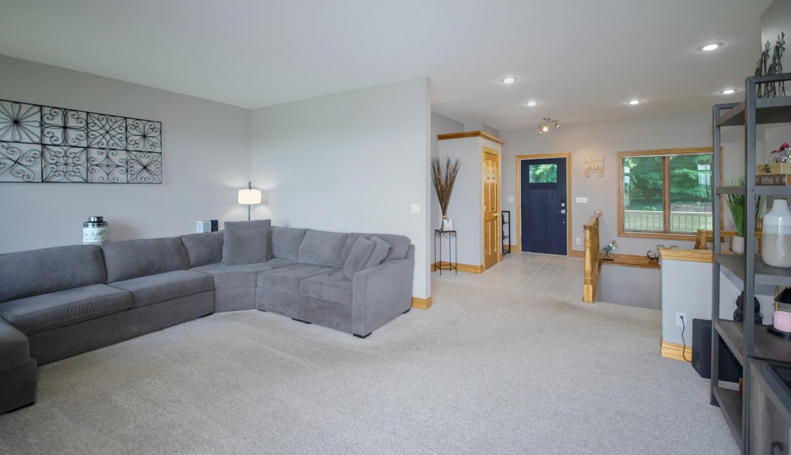 Eau Claire, Michigan, 49111, United States, 4 Bedrooms Bedrooms, ,4 BathroomsBathrooms,Residential,For Sale,1906771