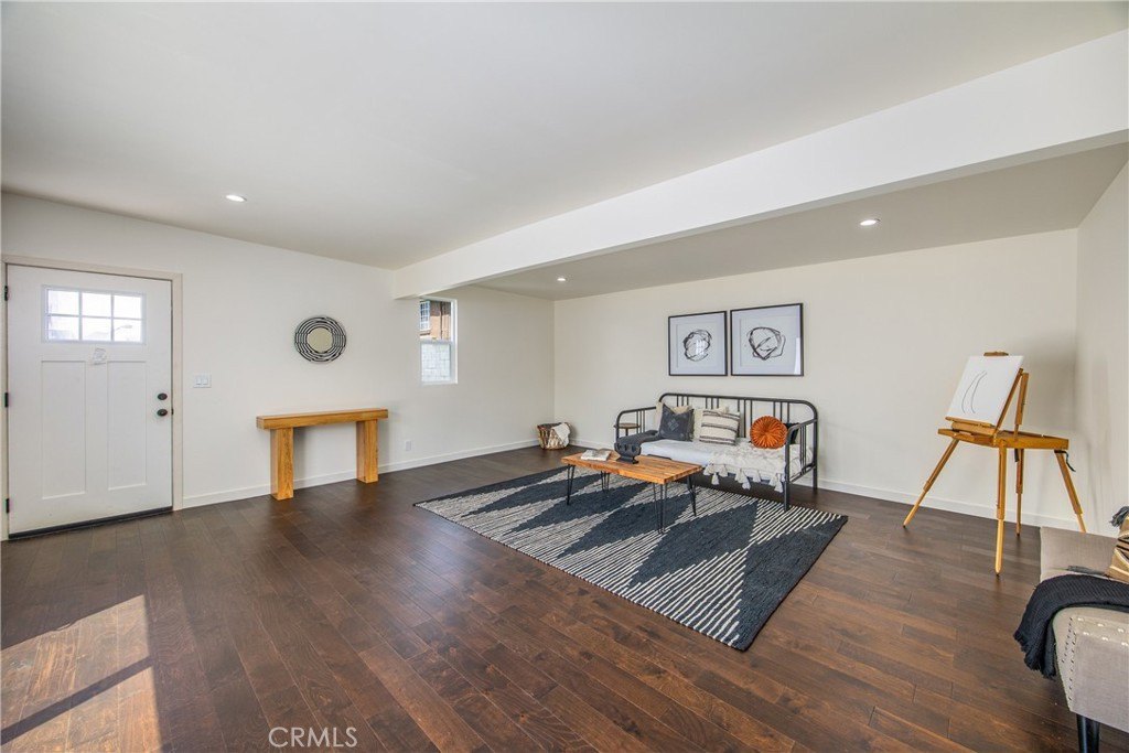 Los Angeles, California, 90043, United States, 3 Bedrooms Bedrooms, ,2 BathroomsBathrooms,Residential,For Sale,1933767