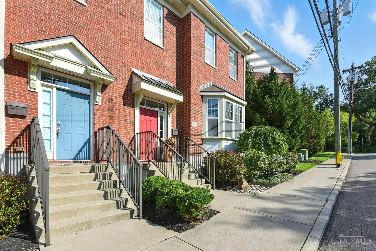 Cincinnati, Ohio, 45209, United States, 2 Bedrooms Bedrooms, ,4 BathroomsBathrooms,Residential,For Sale,1940241