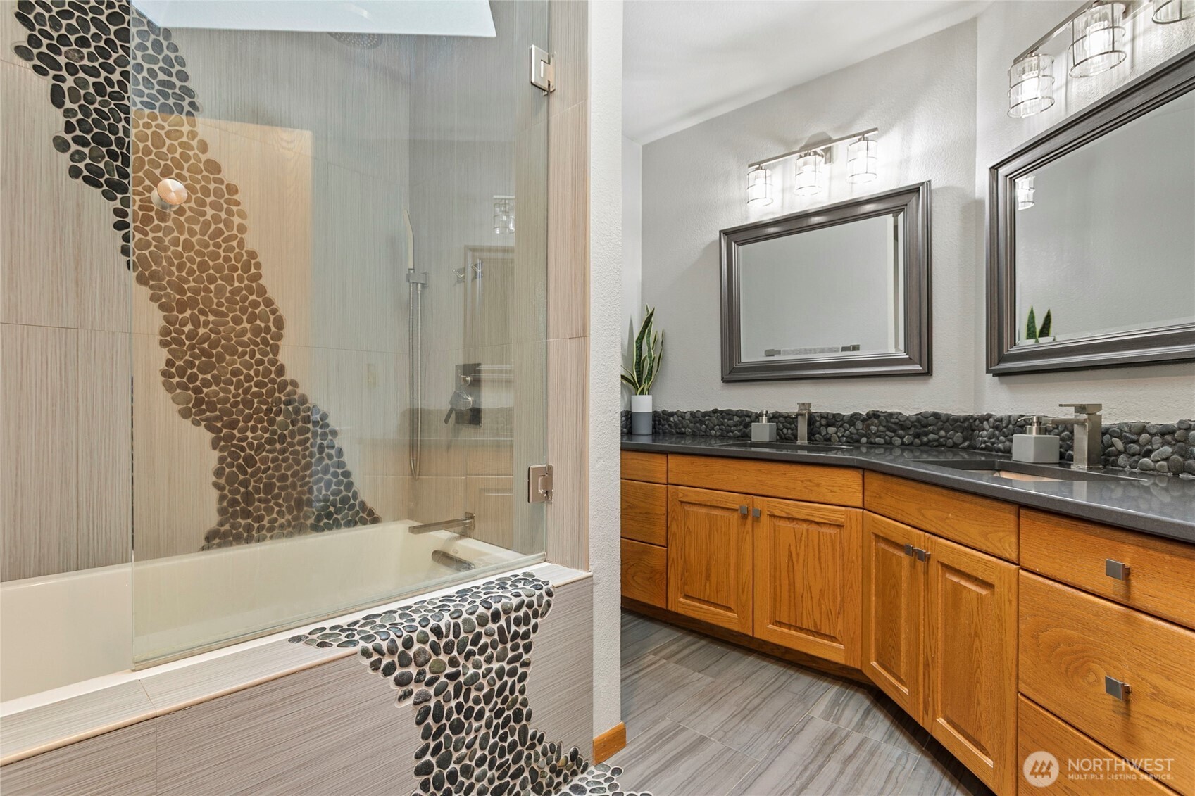 Ferndale, Washington, 98248, United States, 5 Bedrooms Bedrooms, ,1 BathroomBathrooms,Residential,For Sale,1901215