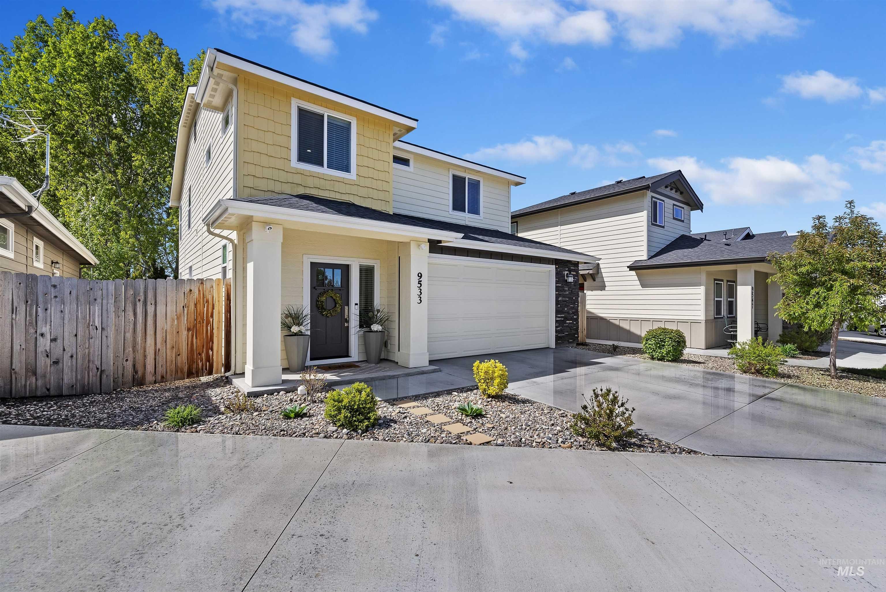 9533 De Witt St, Boise, Idaho, 83704, United States, 3 Bedrooms Bedrooms, ,3 BathroomsBathrooms,Residential,For Sale,9533 De Witt St,1432478