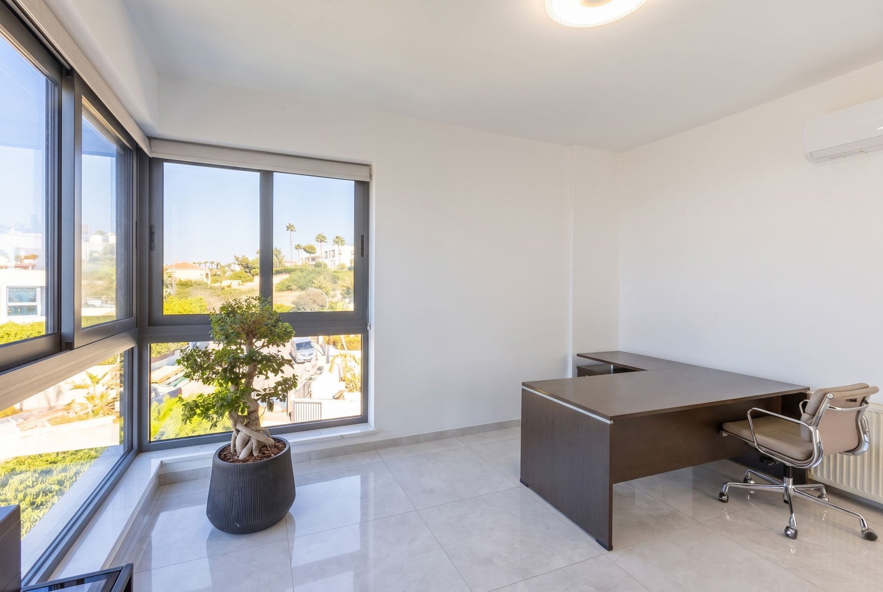  Sea View Four Bedroom Villa in Germasogeia, Limassol - 物件實景