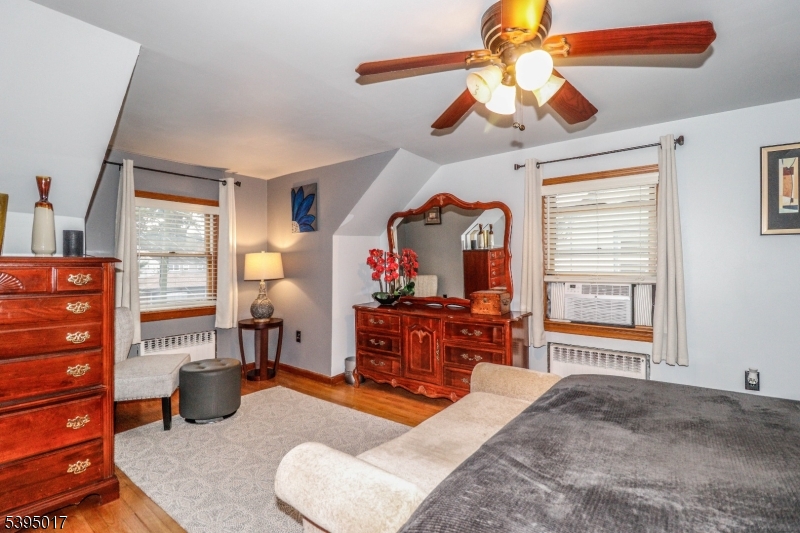 Rahway City, New Jersey, 07065, United States, 4 Bedrooms Bedrooms, ,2 BathroomsBathrooms,Residential,For Sale,1986510