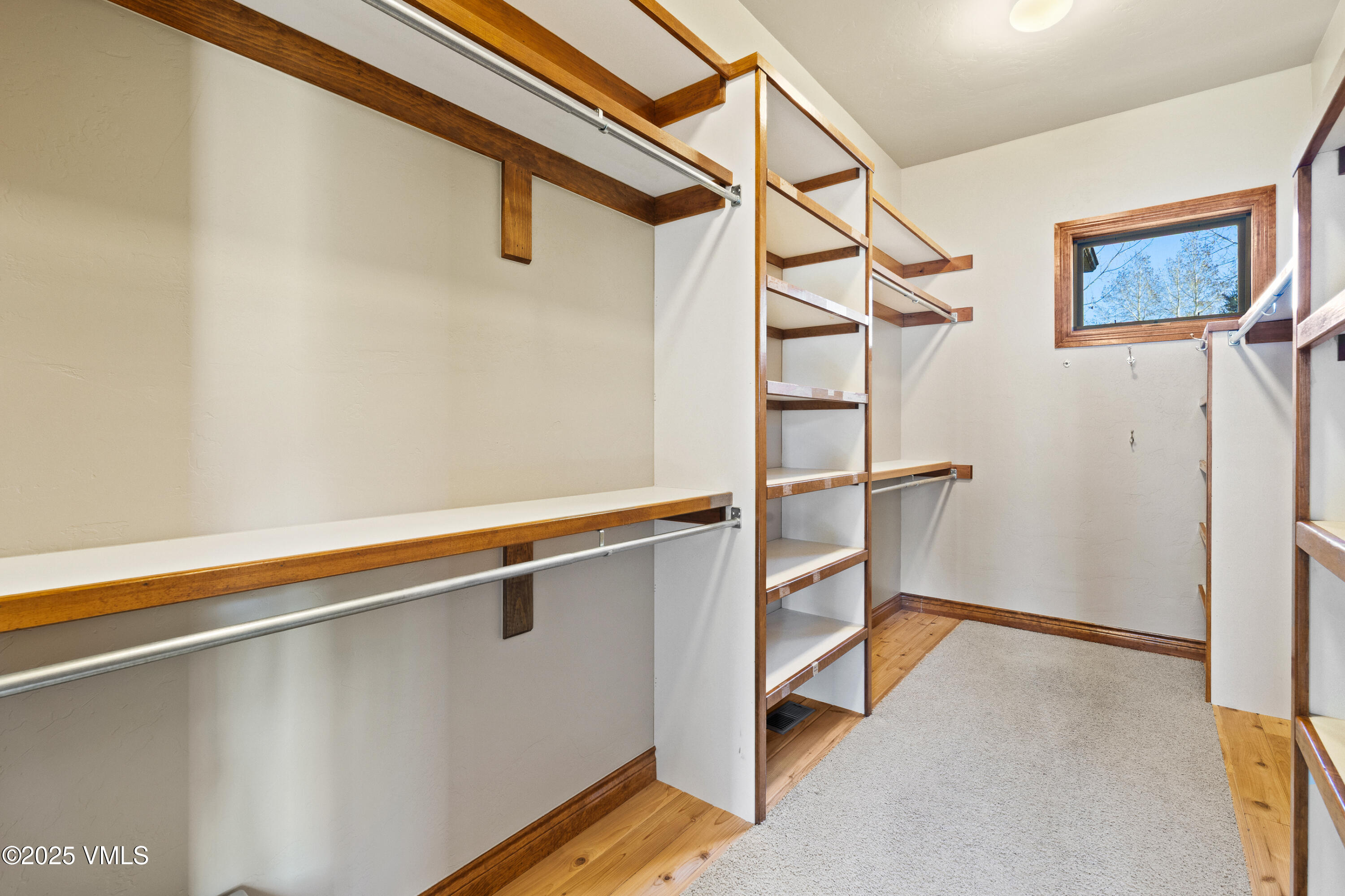 Gypsum, Colorado, 81637, United States, 6 Bedrooms Bedrooms, ,5 BathroomsBathrooms,Residential,For Sale,1987676