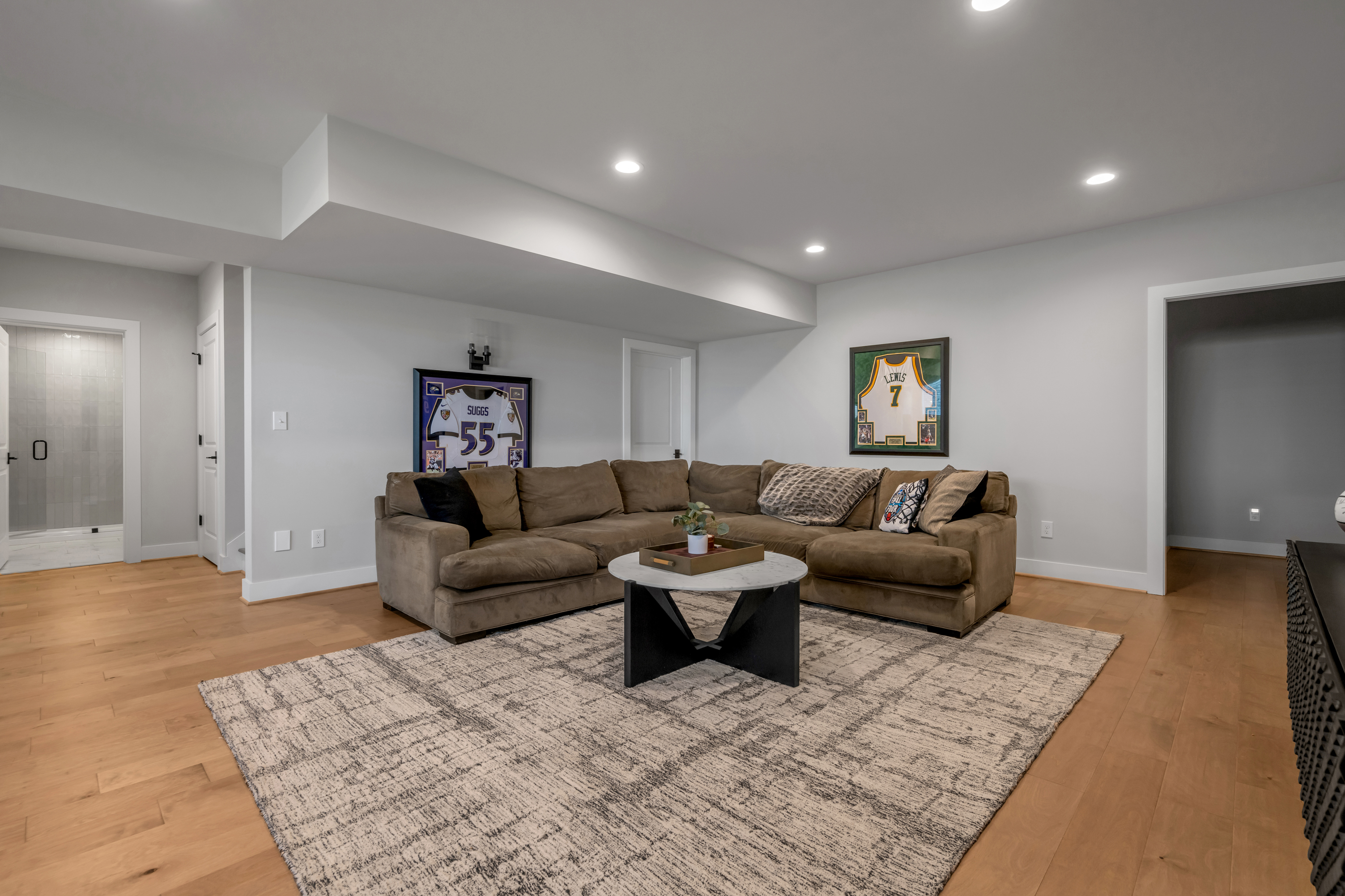  2429 Lorenzo Way - 物件實景