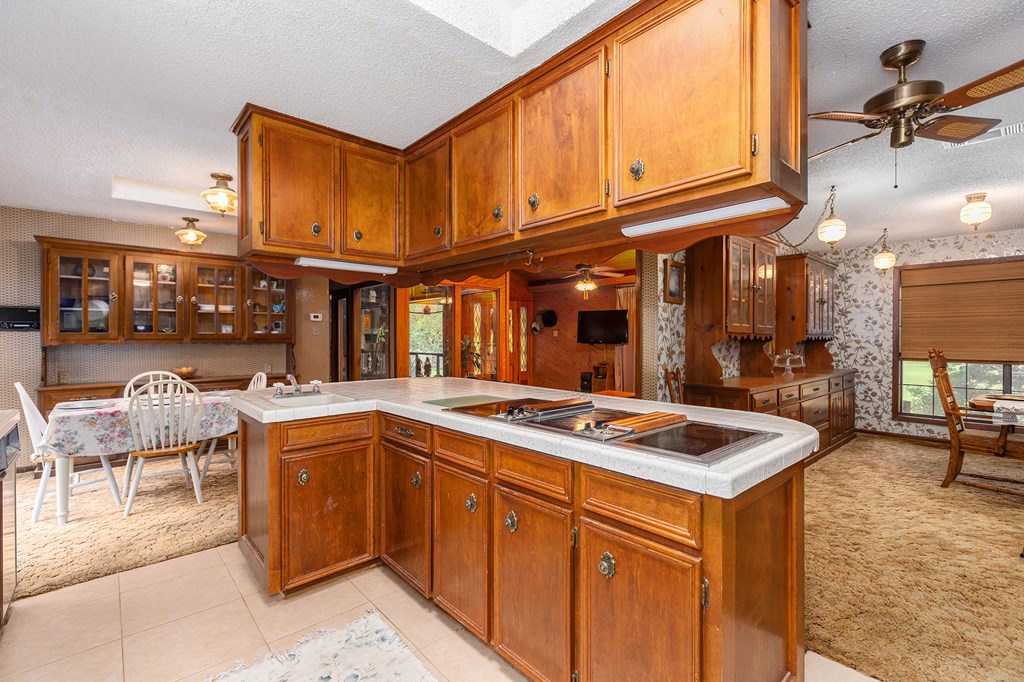 Pineland, Texas, 75968, United States, 4 Bedrooms Bedrooms, ,5 BathroomsBathrooms,Residential,For Sale,1983137