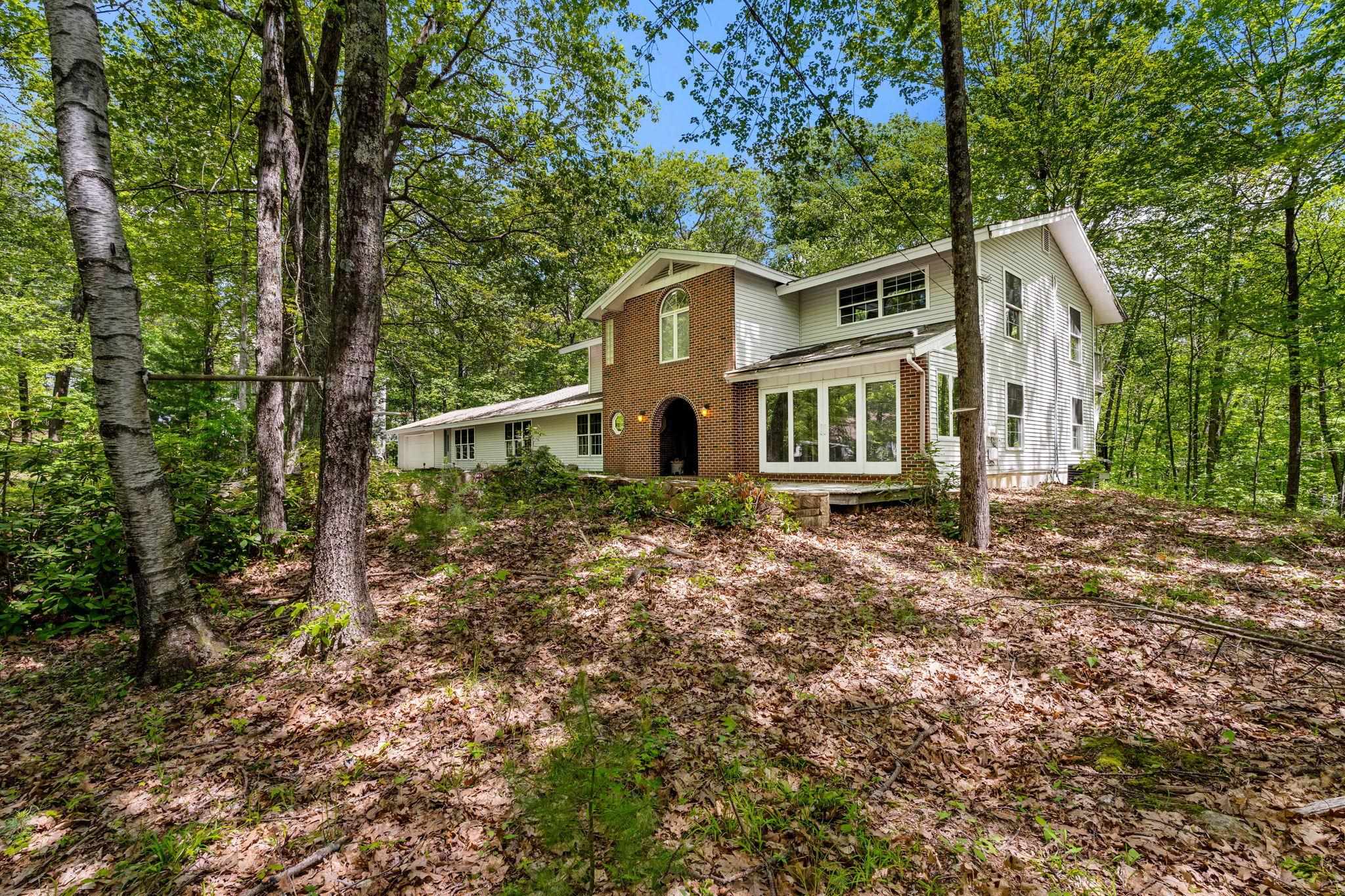 Bedford, New Hampshire, 03110, United States, 5 Bedrooms Bedrooms, ,5 BathroomsBathrooms,Residential,For Sale,1838857