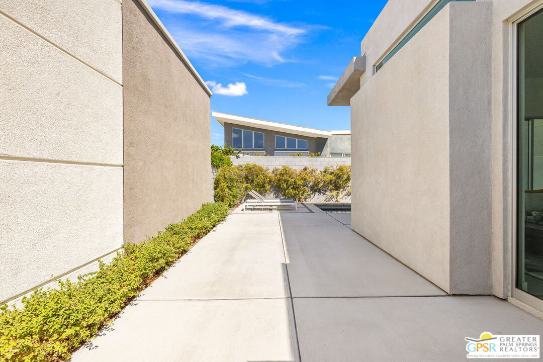 Palm Springs, California, 92262, United States, 3 Bedrooms Bedrooms, ,3 BathroomsBathrooms,Residential,For Sale,1927236