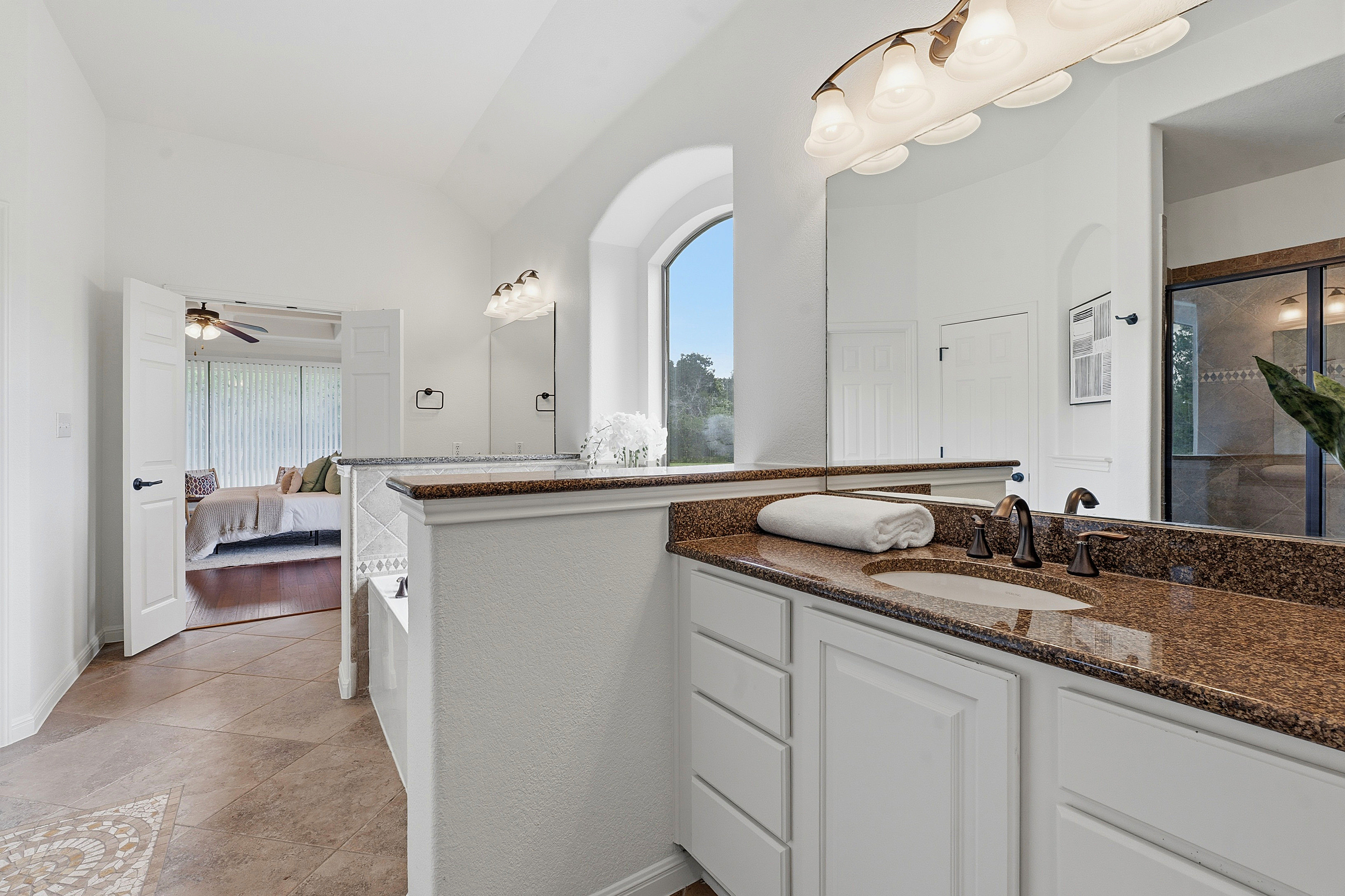 Exceptional Home, Exceptional Setting on 1 Acre - 物件實景
