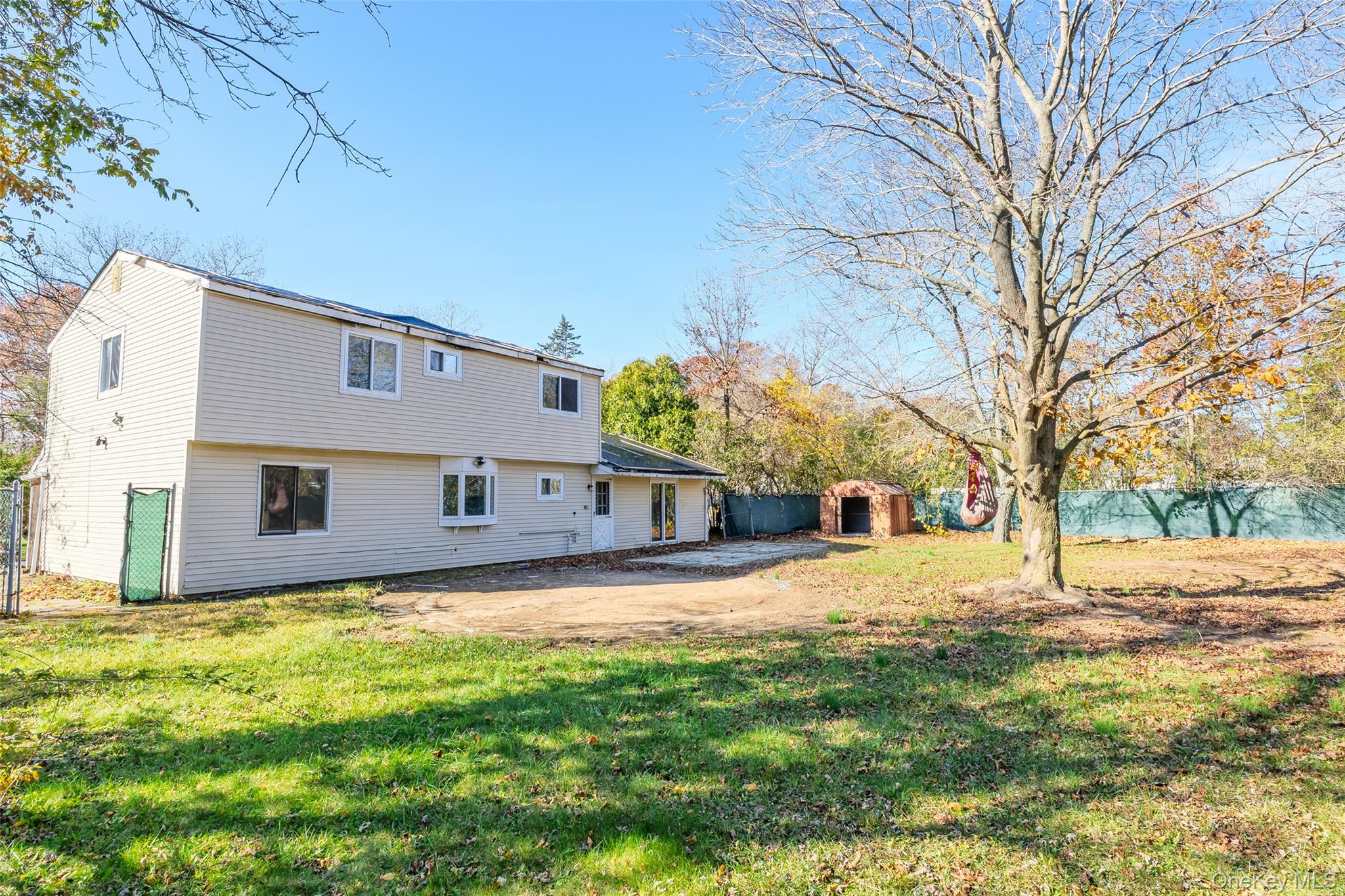 Coram, New York, 11727, United States, 5 Bedrooms Bedrooms, ,4 BathroomsBathrooms,Residential,For Sale,1993887