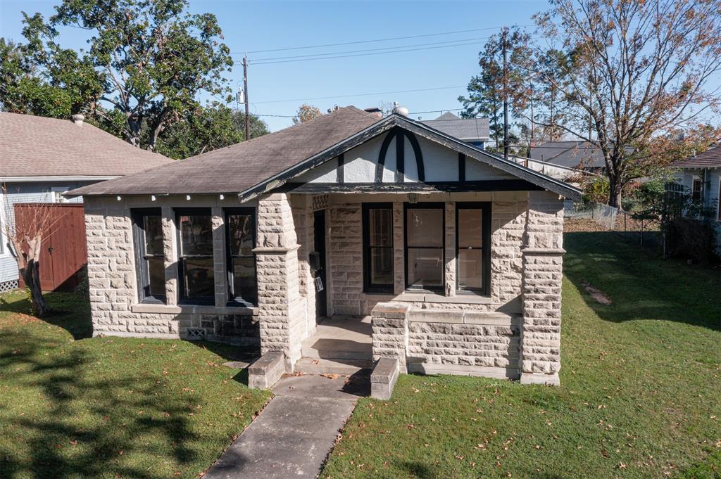 Houston, Texas, 77008, United States, 2 Bedrooms Bedrooms, ,1 BathroomBathrooms,Residential,For Sale,1829553