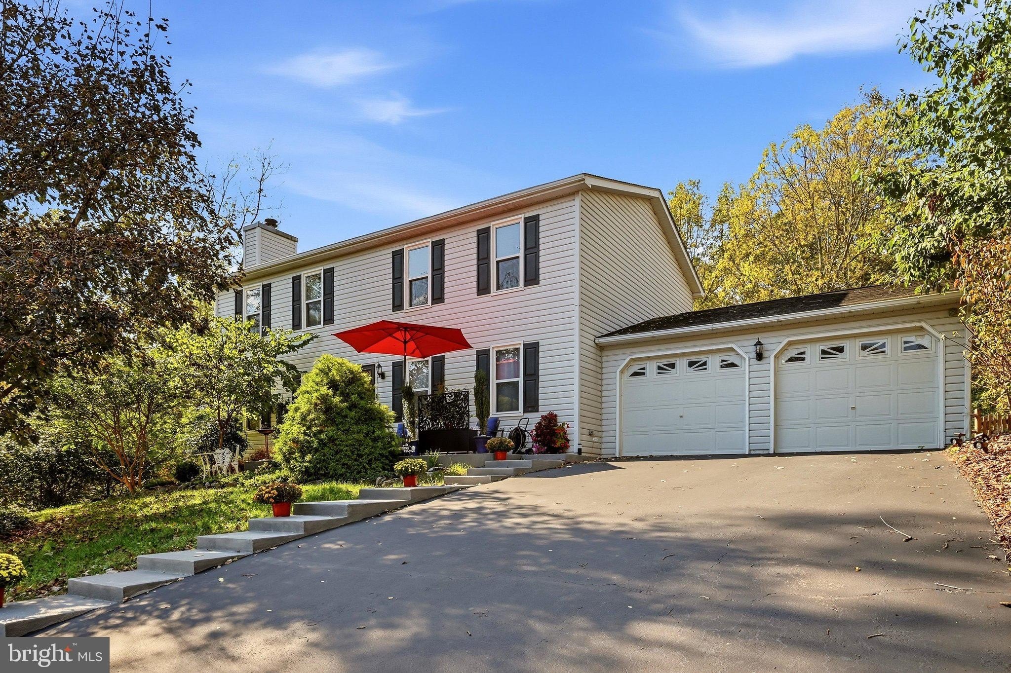 Hickory Ct, Martinsburg, WV 25401