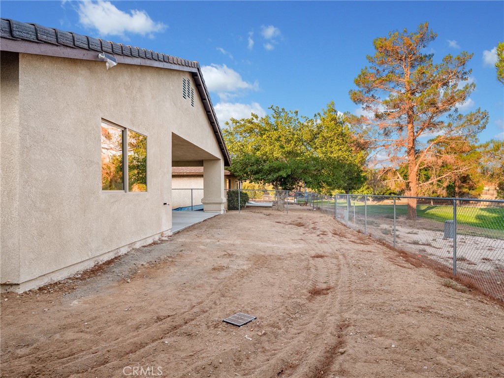 Victorville, California, 92395, United States, 3 Bedrooms Bedrooms, ,2 BathroomsBathrooms,Residential,For Sale,1948419