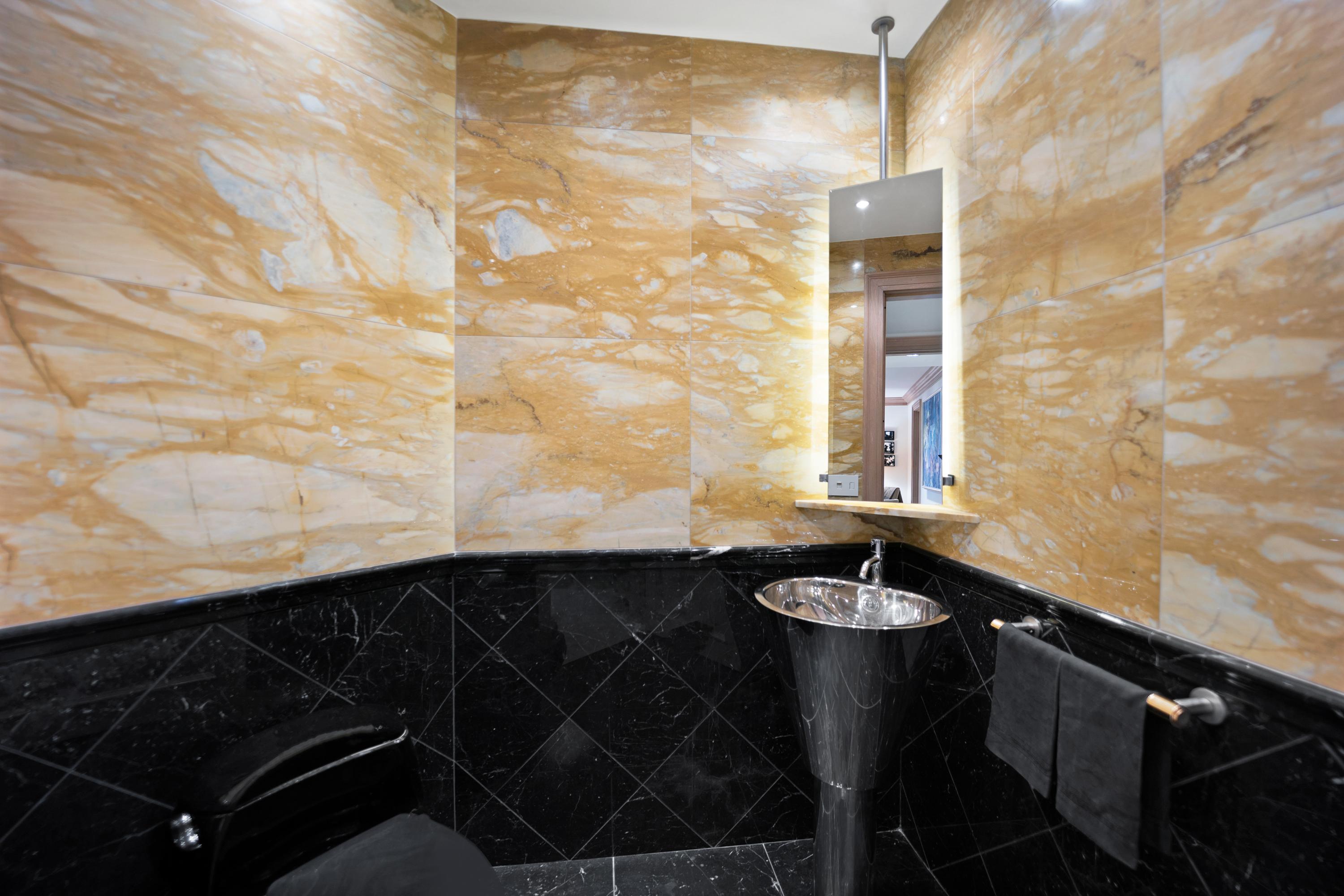  Out of This World - 物件實景