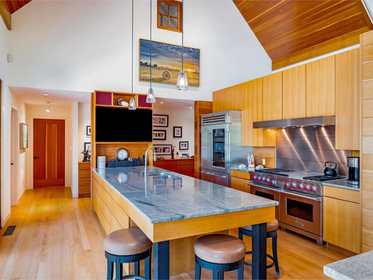 Shelburne, Vermont, 05482, United States, 4 Bedrooms Bedrooms, ,5 BathroomsBathrooms,Residential,For Sale,1857378