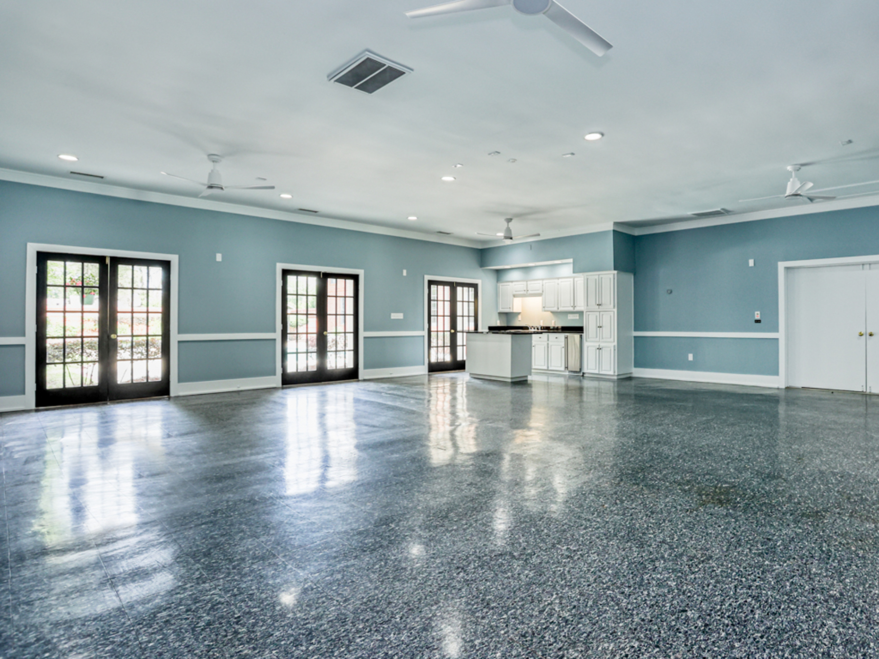  Grand Colonial Estate is Rare Find in the Heart of Midtown - 物件實景