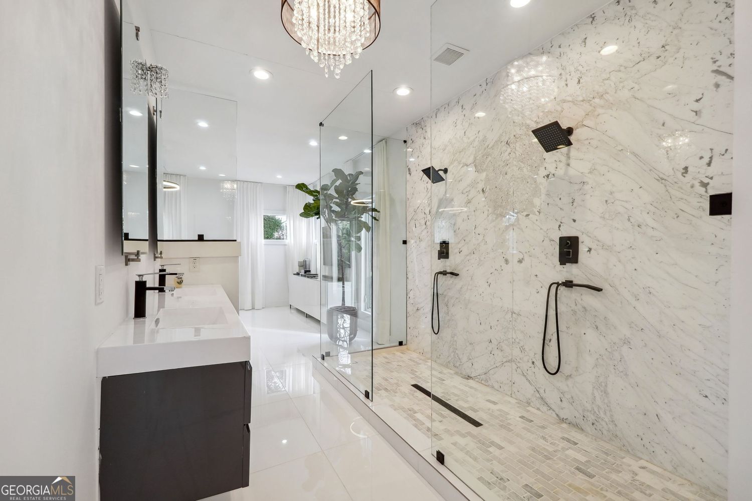 Atlanta, Georgia, 30310, United States, 4 Bedrooms Bedrooms, ,3 BathroomsBathrooms,Residential,For Sale,1892635