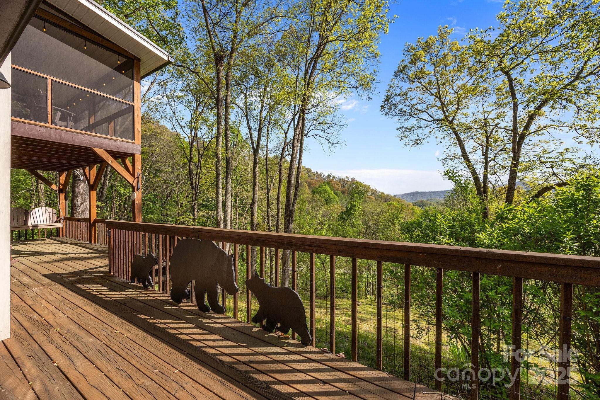 Waynesville, North Carolina, 28785, United States, 3 Bedrooms Bedrooms, ,2 BathroomsBathrooms,Residential,For Sale,1793601