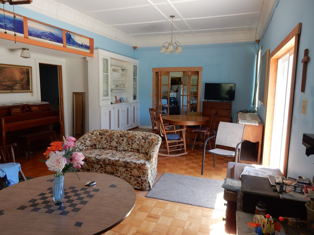 Fredericksburg, Texas, 78624, United States, 2 Bedrooms Bedrooms, ,1 BathroomBathrooms,Residential,For Sale,1905731
