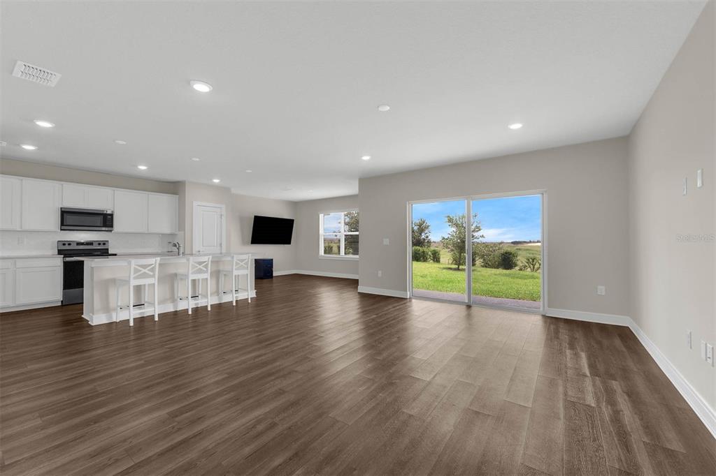 Clermont, Florida, 34714, United States, 5 Bedrooms Bedrooms, ,3 BathroomsBathrooms,Residential,For Sale,1875978