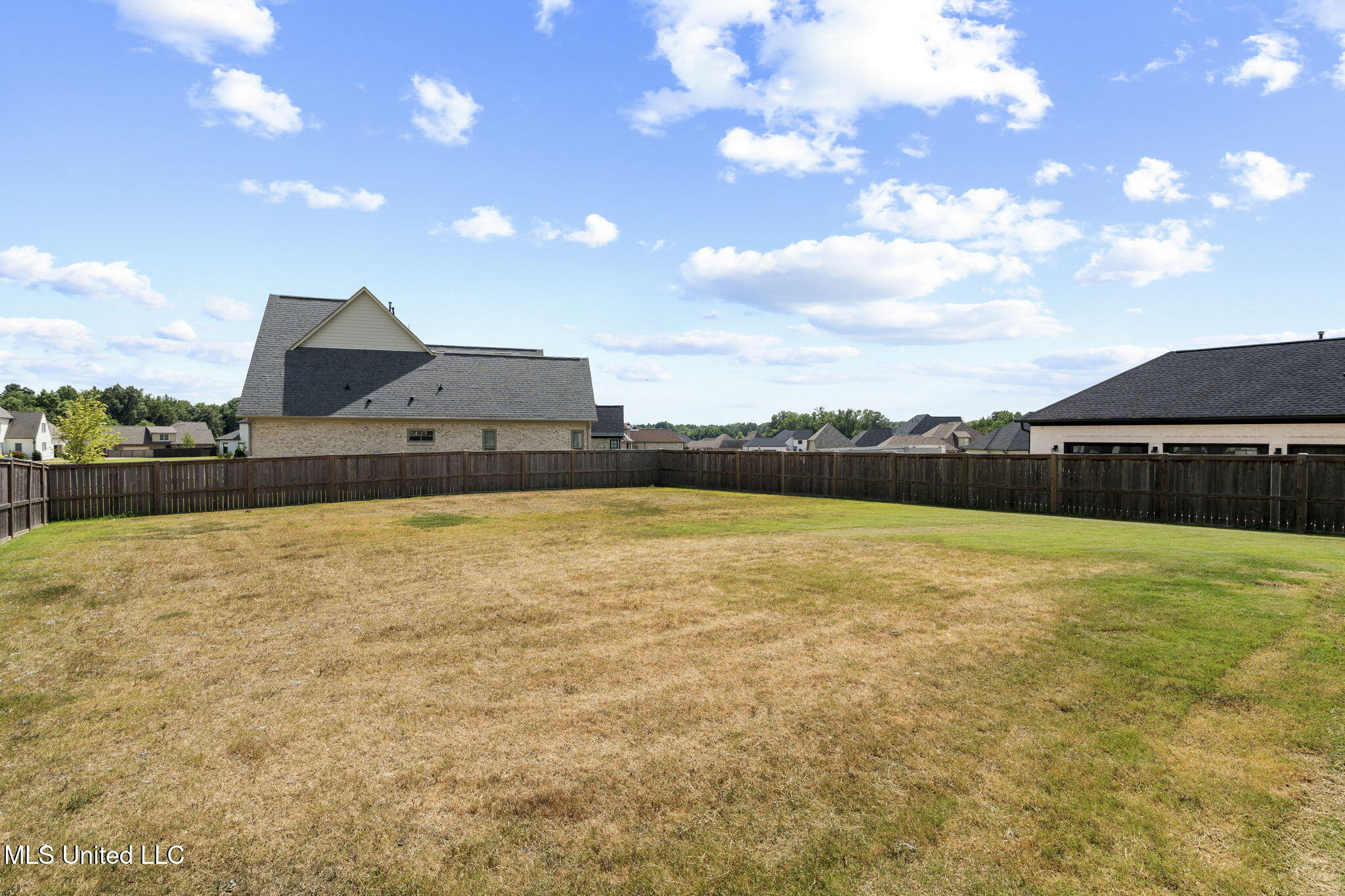 Olive Branch, Mississippi, 38654, United States, 5 Bedrooms Bedrooms, ,4 BathroomsBathrooms,Residential,For Sale,1906747