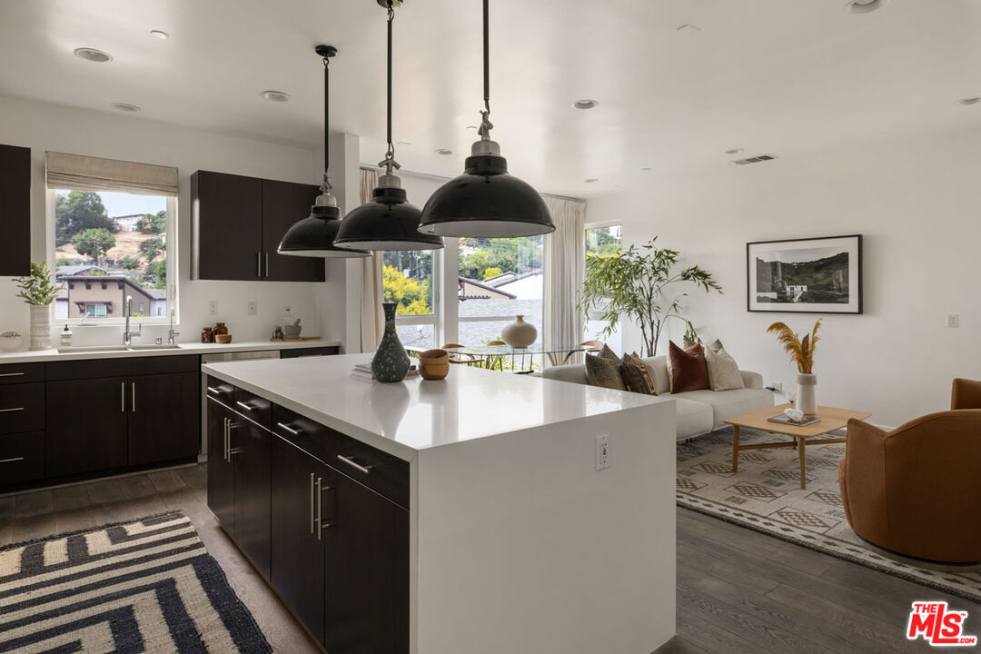 Los Angeles, California, 90026, United States, 3 Bedrooms Bedrooms, ,4 BathroomsBathrooms,Residential,For Sale,1927240