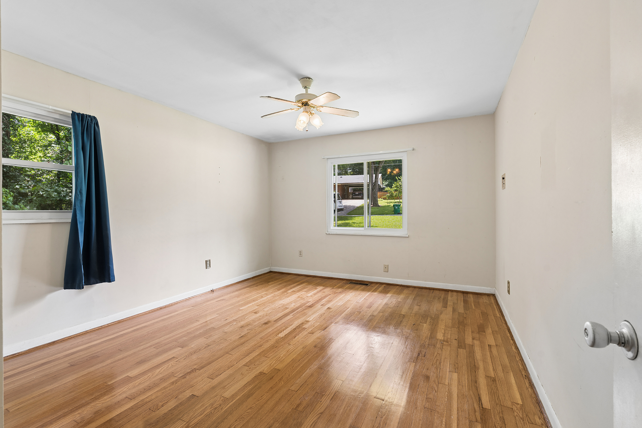  Ranch-style Home in an Outstanding Location and with Great Long-term Potential - 物件實景