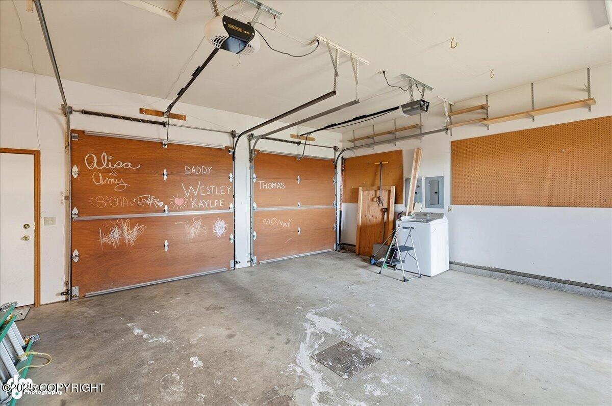 Kenai, Alaska, 99611, United States, 4 Bedrooms Bedrooms, ,3 BathroomsBathrooms,Residential,For Sale,1980386