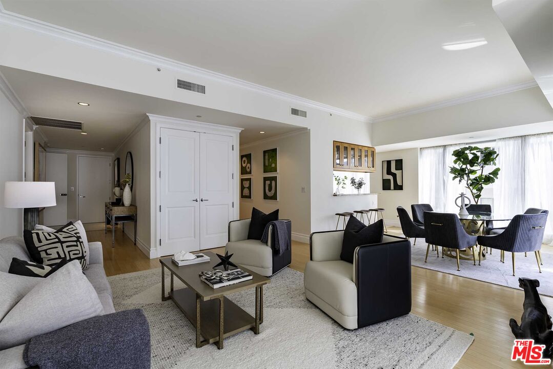 Los Angeles, California, 90024, United States, 2 Bedrooms Bedrooms, ,3 BathroomsBathrooms,Residential,For Sale,1840834