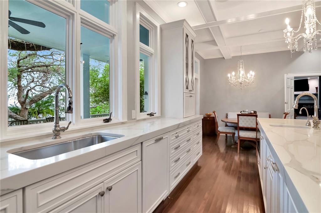 Tampa, Florida, 33611, United States, 5 Bedrooms Bedrooms, ,7 BathroomsBathrooms,Residential,For Sale,1988340