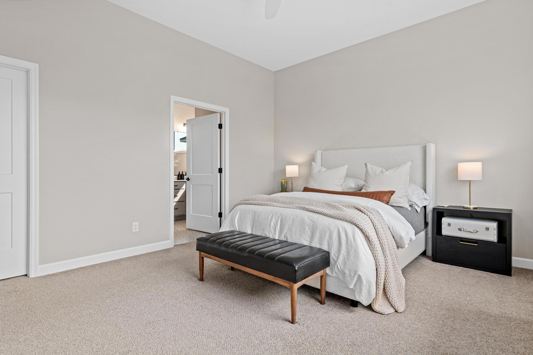  Effortless One-Level Living in Beautiful Lakeville - 物件實景