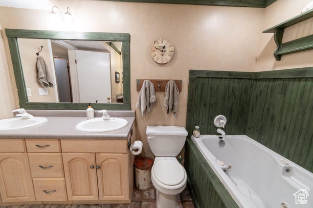Sandy, Utah, 84092, United States, 6 Bedrooms Bedrooms, ,2 BathroomsBathrooms,Residential,For Sale,1849276