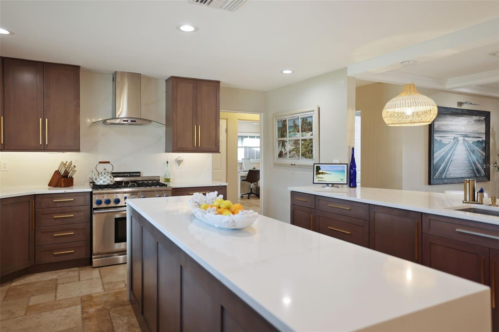 St. Petersburg, Florida, 33707, United States, 3 Bedrooms Bedrooms, ,2 BathroomsBathrooms,Residential,For Sale,1978831