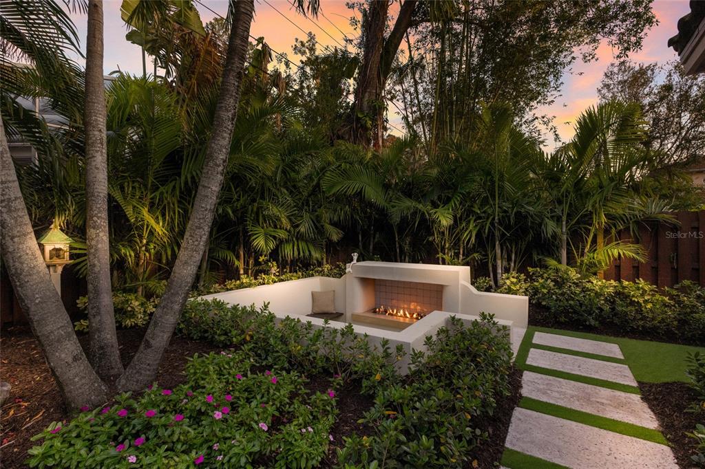 Sarasota, Florida, 34234, United States, 3 Bedrooms Bedrooms, ,3 BathroomsBathrooms,Residential,For Sale,1989538