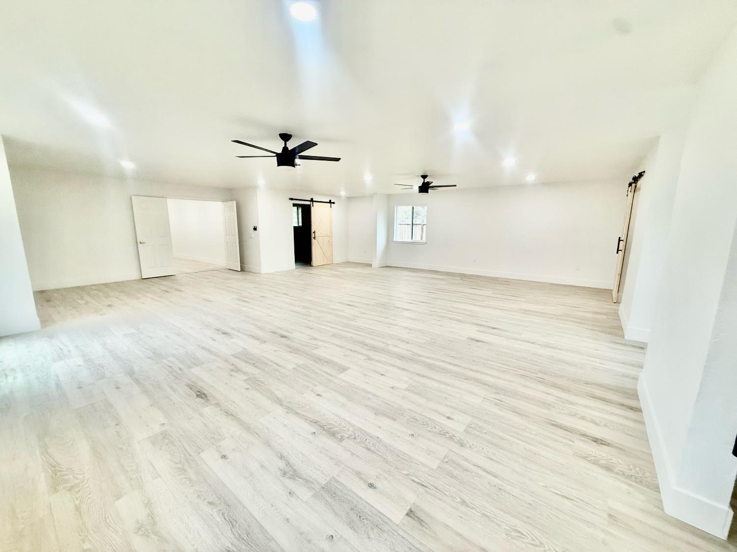 Clovis, California, 93619, United States, 5 Bedrooms Bedrooms, ,5 BathroomsBathrooms,Residential,For Sale,2005312