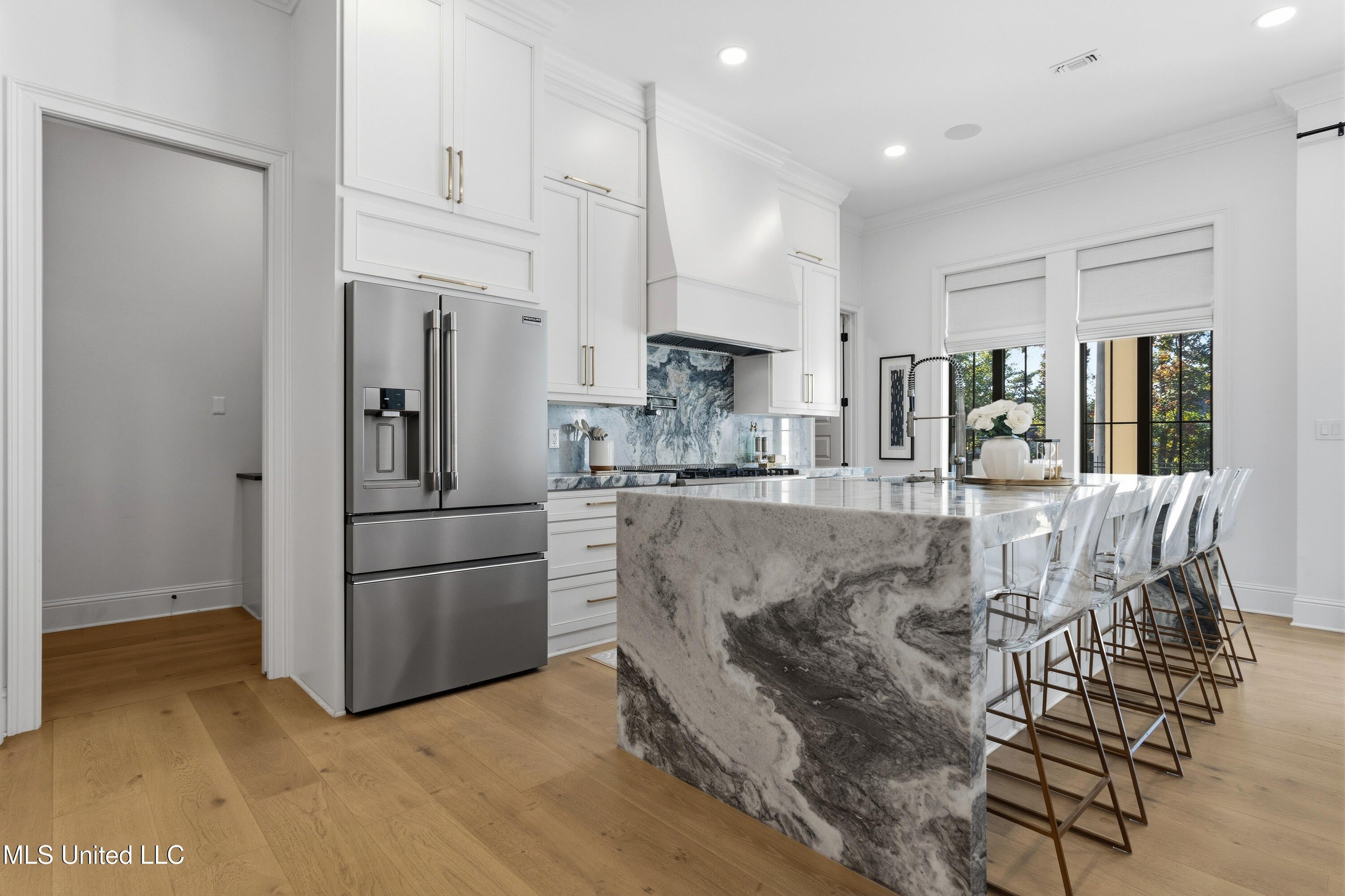 Biloxi, Mississippi, 39532, United States, 4 Bedrooms Bedrooms, ,4 BathroomsBathrooms,Residential,For Sale,1990750