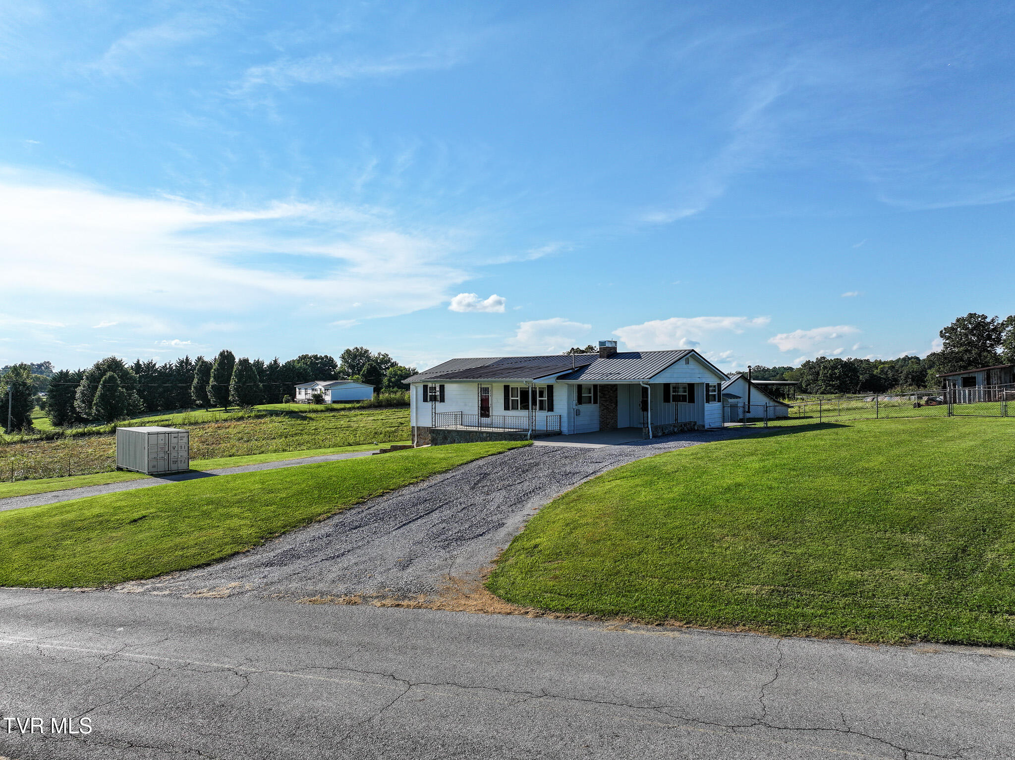 Greeneville, Tennessee, 37743, United States, 3 Bedrooms Bedrooms, ,2 BathroomsBathrooms,Residential,For Sale,1982221