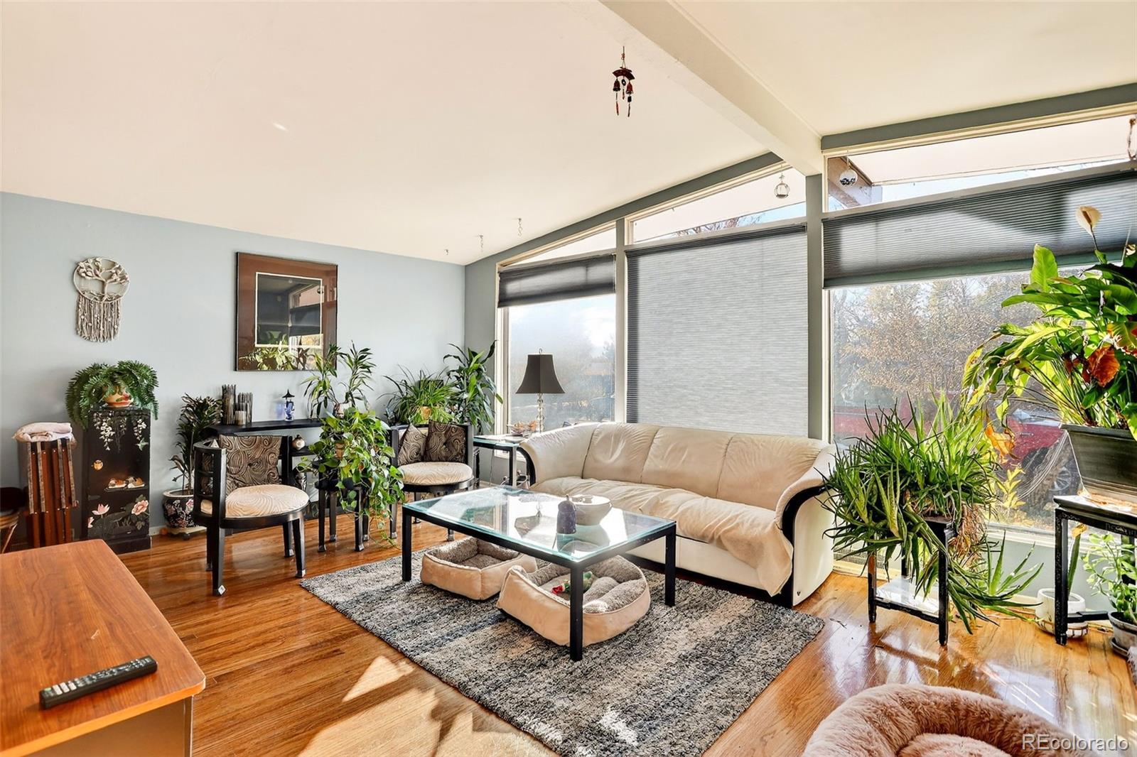 Littleton, Colorado, 80120, United States, 4 Bedrooms Bedrooms, ,1 BathroomBathrooms,Residential,For Sale,1988152