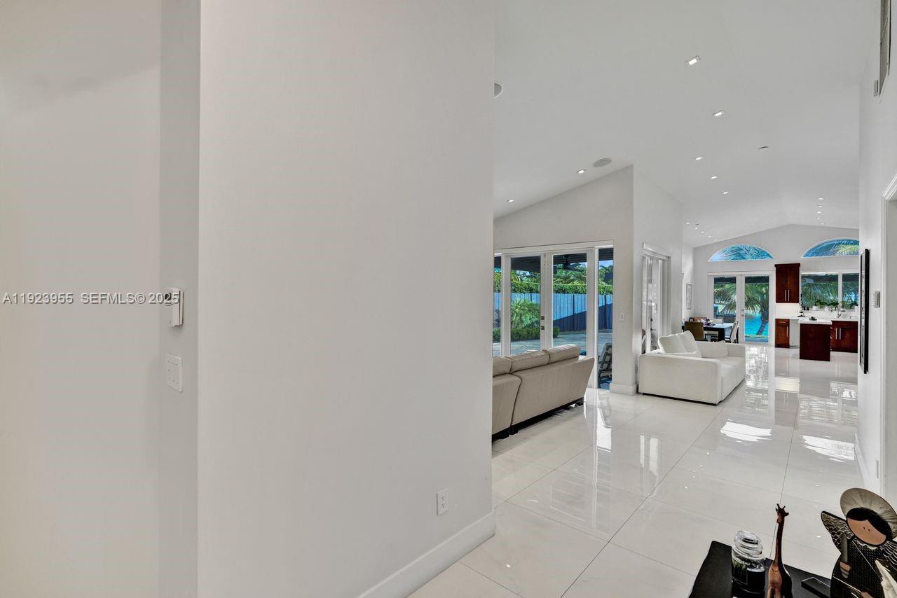 Doral, Florida, 33178, United States, 3 Bedrooms Bedrooms, ,3 BathroomsBathrooms,Residential,For Sale,2000921