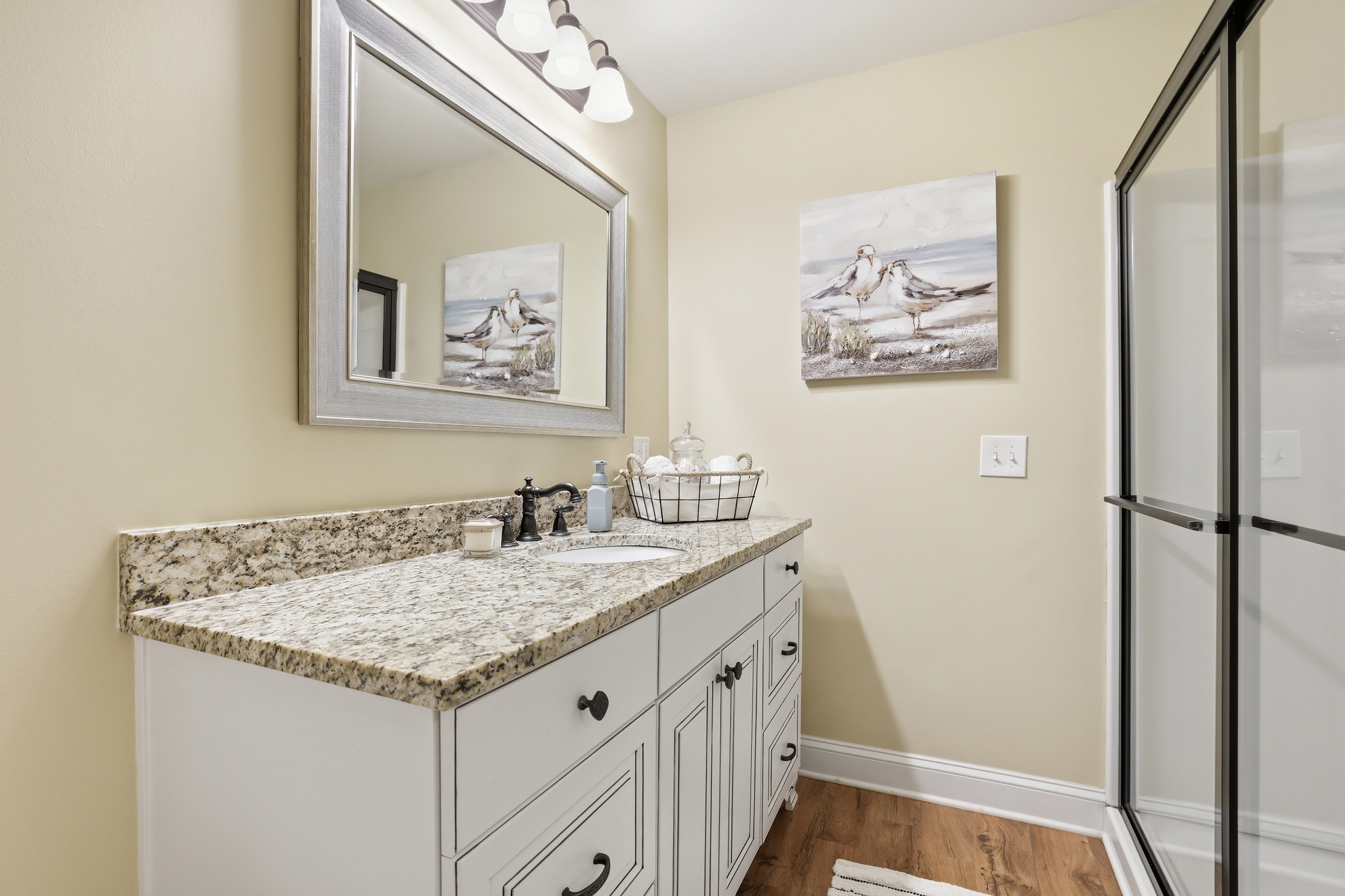  Classic Beauty in Amenity-rich Parkstone Community - 物件實景