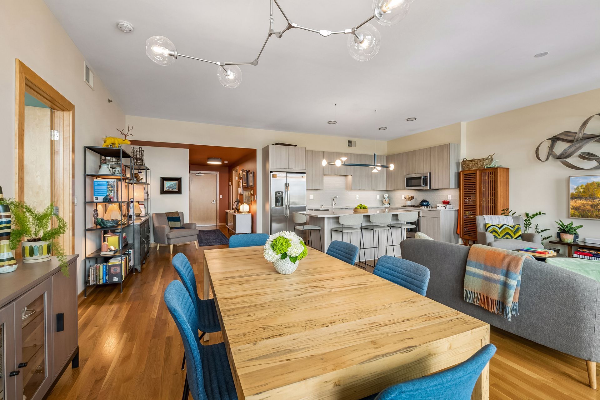  Sophisticated Legacy Condo with Sweeping River Views - 物件實景