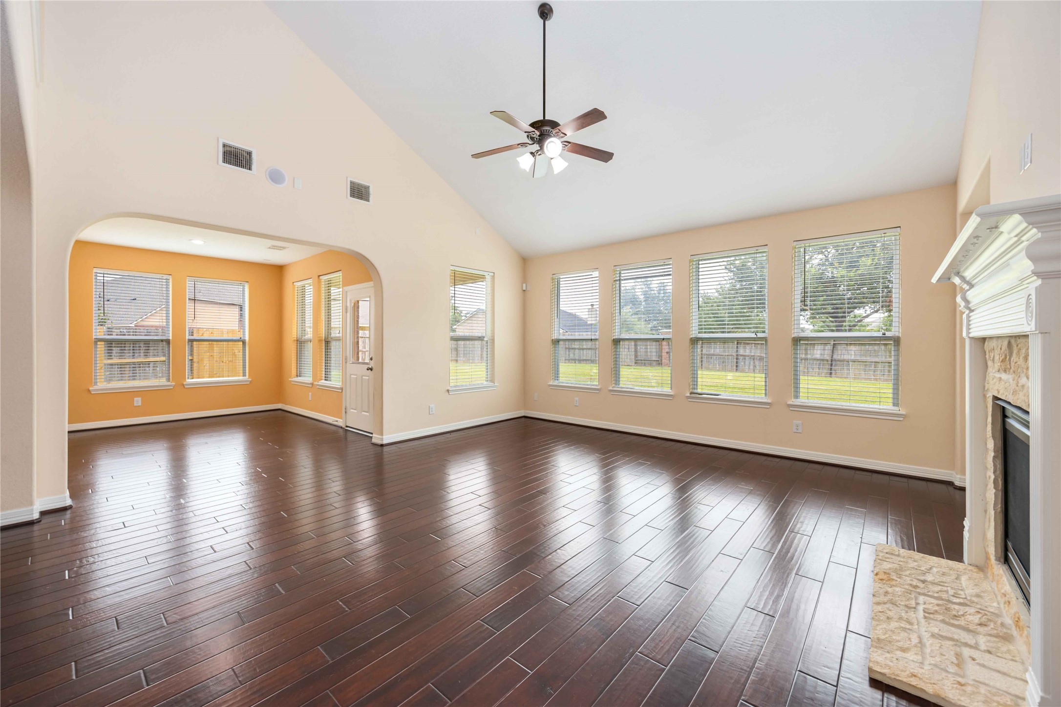 Missouri City, Texas, 77459, United States, 5 Bedrooms Bedrooms, ,4 BathroomsBathrooms,Residential,For Sale,1906951