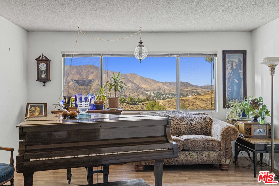 Acton, California, 93510, United States, 4 Bedrooms Bedrooms, ,3 BathroomsBathrooms,Residential,For Sale,1897411