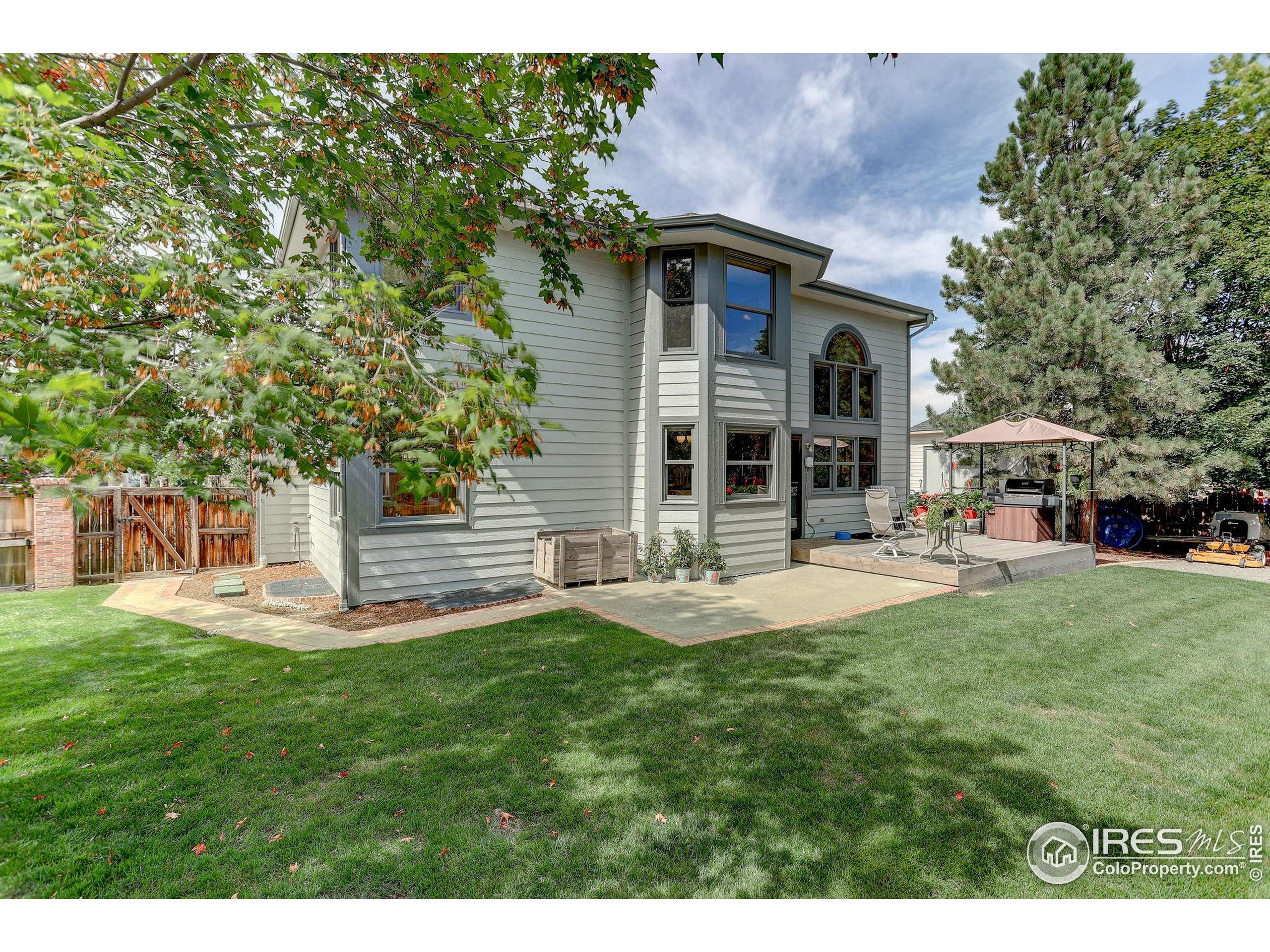 Longmont, Colorado, 80504, United States, 5 Bedrooms Bedrooms, ,4 BathroomsBathrooms,Residential,For Sale,1948011