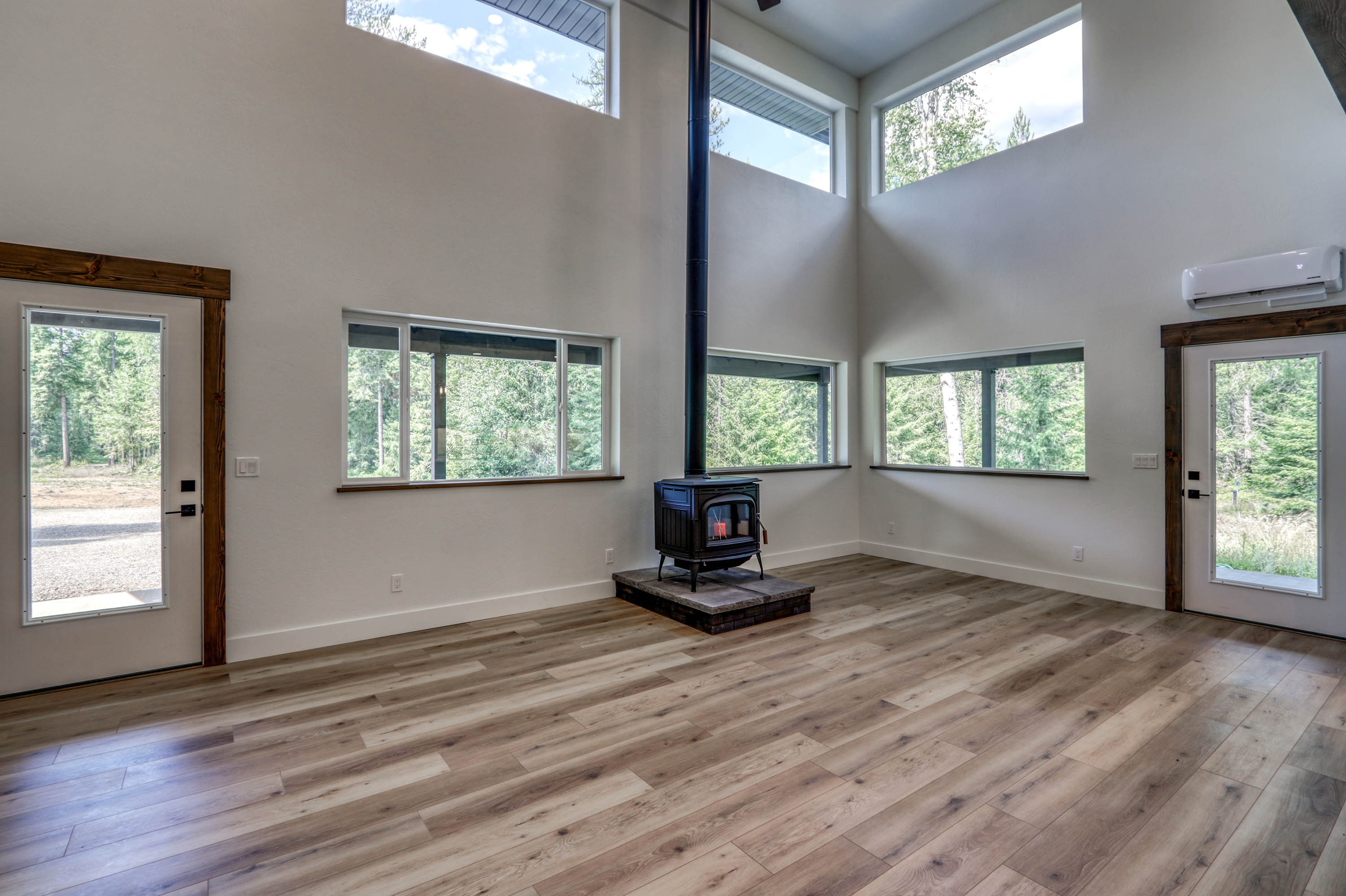 Sandpoint, Idaho, 83864, United States, 3 Bedrooms Bedrooms, ,3 BathroomsBathrooms,Residential,For Sale,1905788
