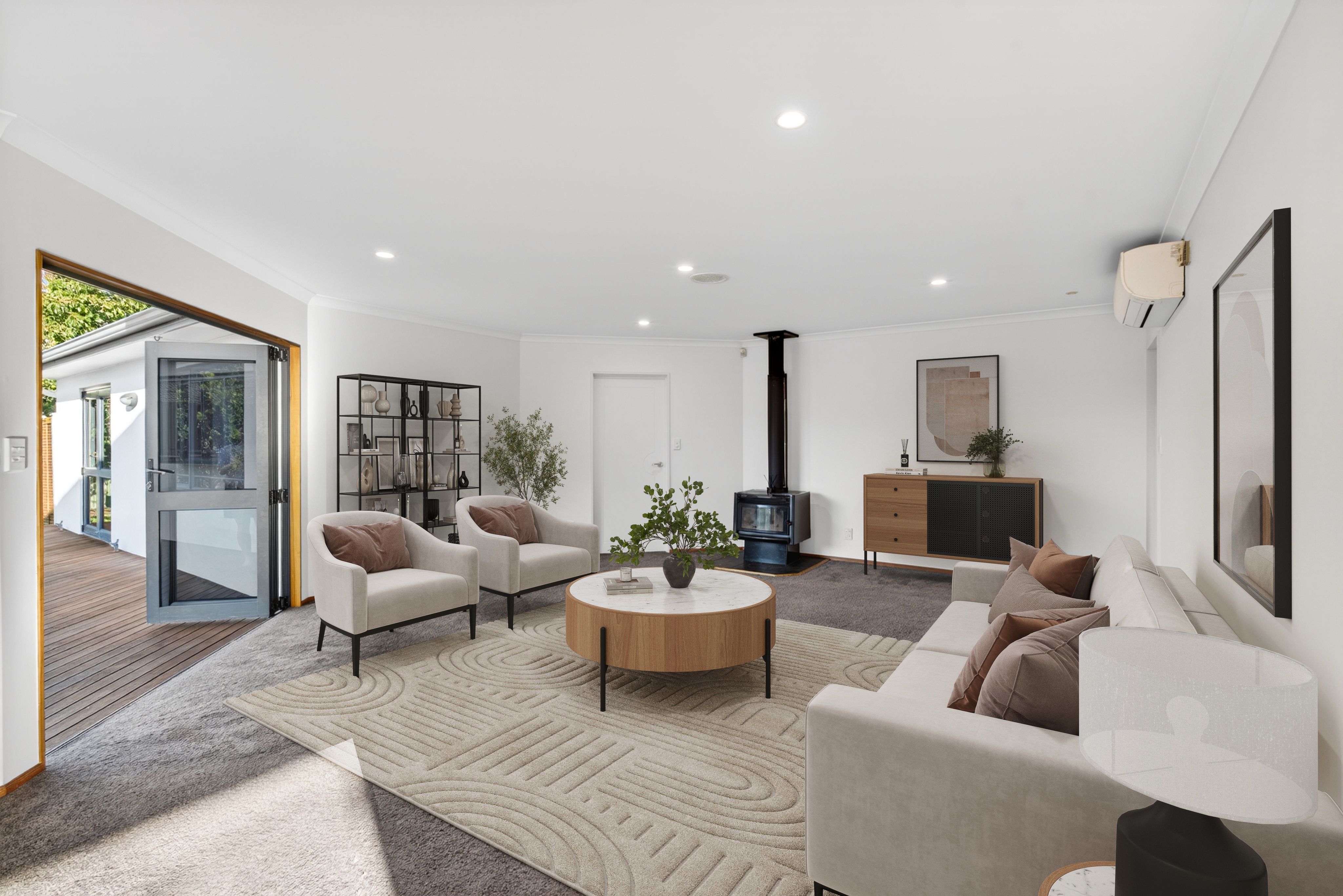  Expansive Family Home in Quiet Cul-de-sac - 物件實景