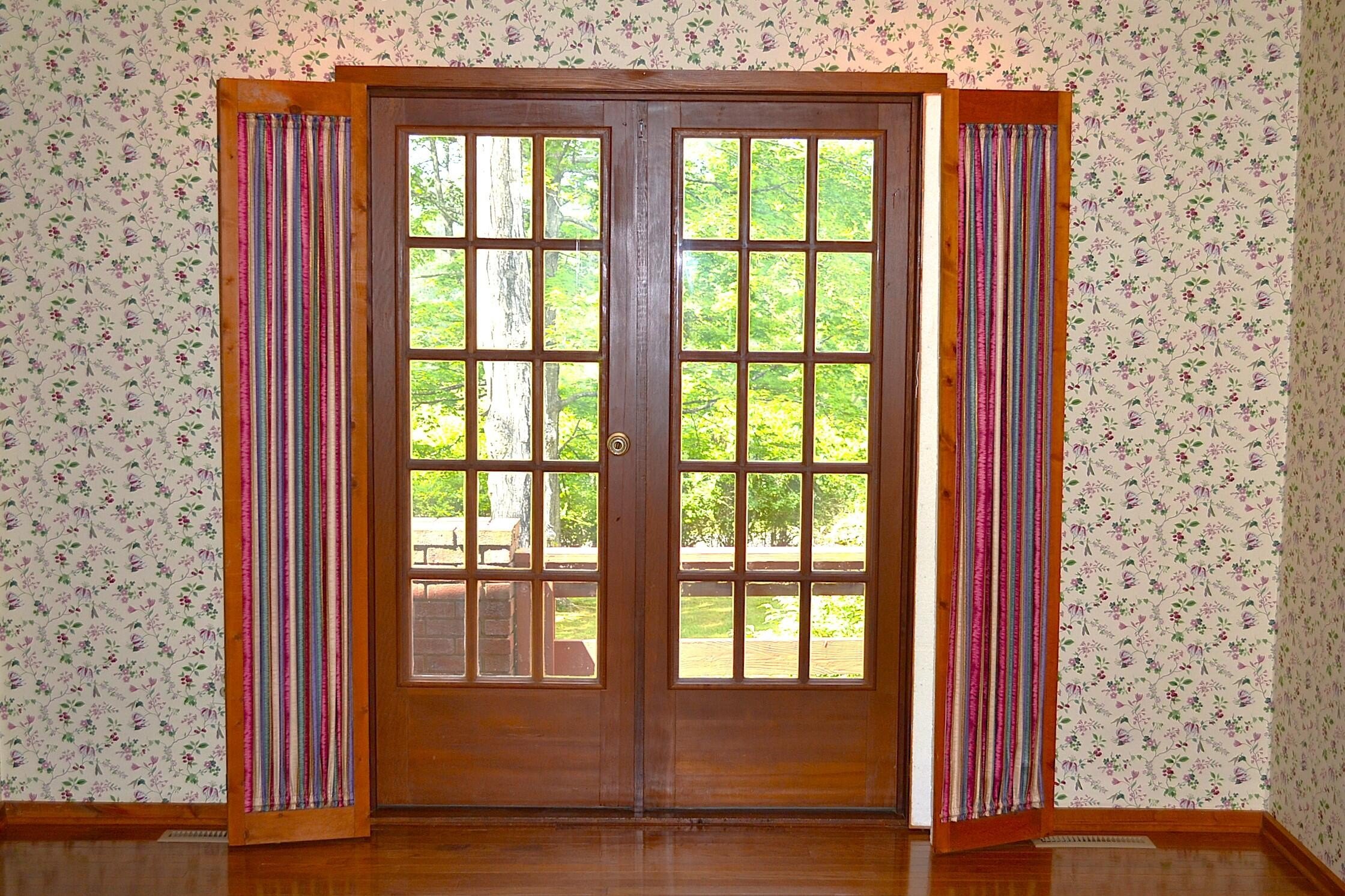 Lewisburg, West Virginia, 24901, United States, 6 Bedrooms Bedrooms, ,3 BathroomsBathrooms,Residential,For Sale,1940620