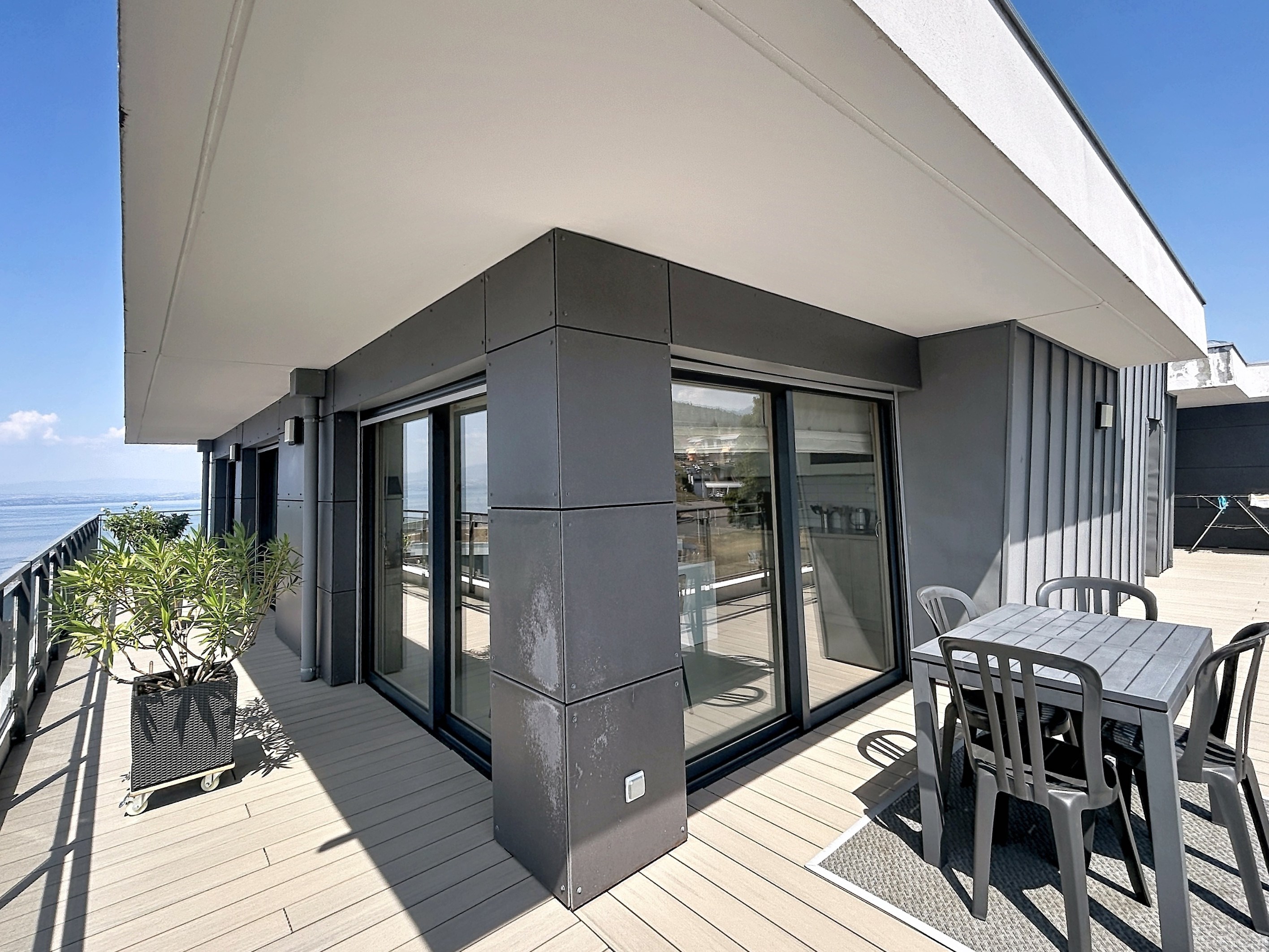  PENTHOUSE APARTMENT FOR SALE IN EVIAN-LES-BAINS - 物件實景
