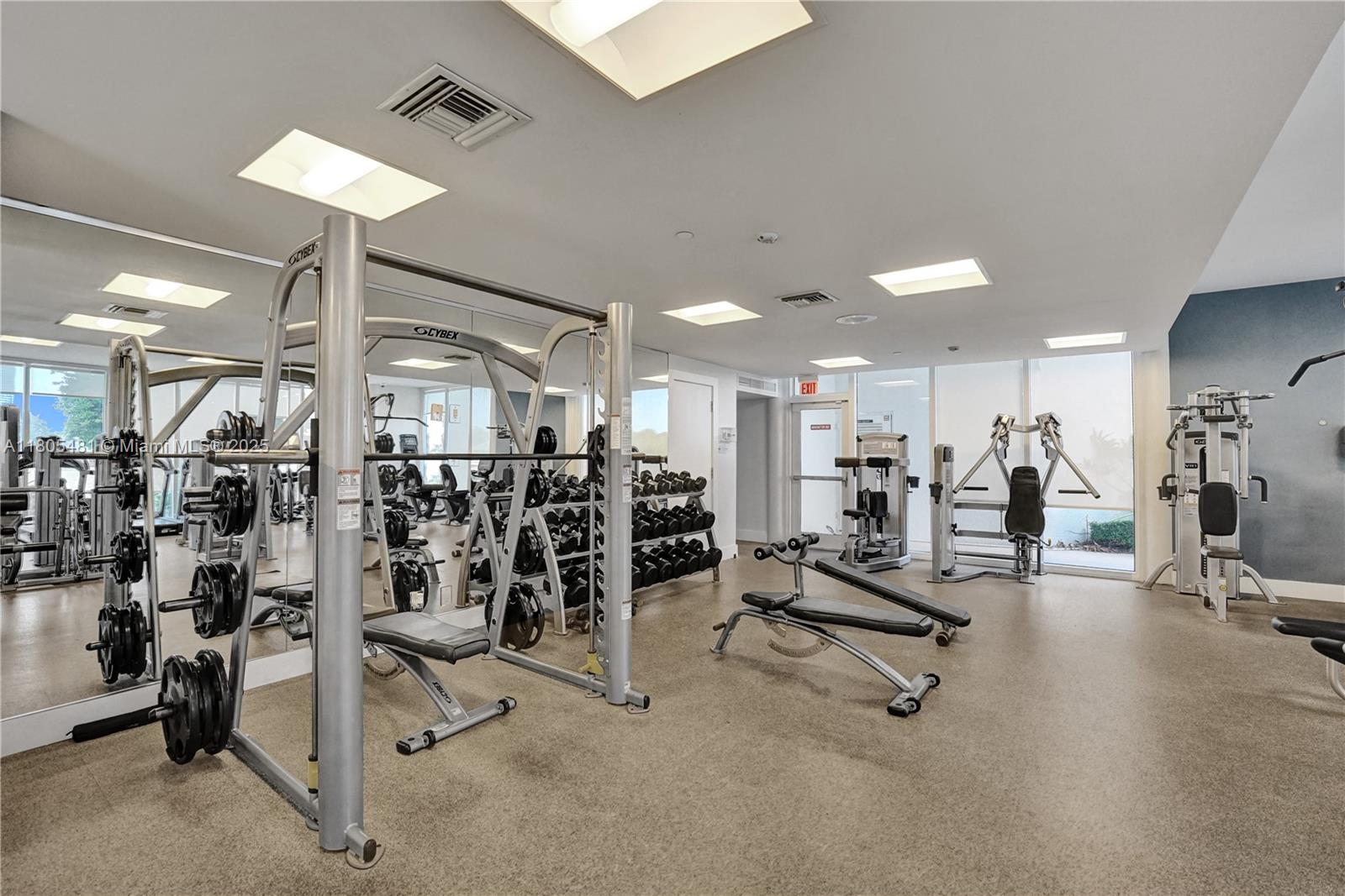 Aventura, Florida, 33180, United States, 2 Bedrooms Bedrooms, ,2 BathroomsBathrooms,Residential,For Sale,1827692