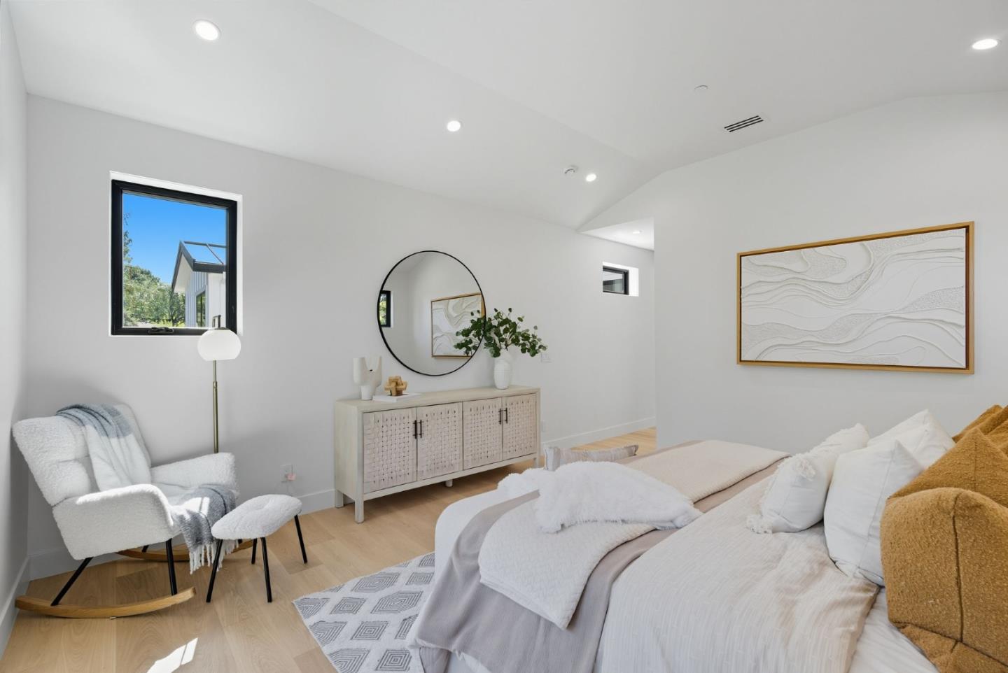 Menlo Park, California, 94025, United States, 6 Bedrooms Bedrooms, ,7 BathroomsBathrooms,Residential,For Sale,1947482